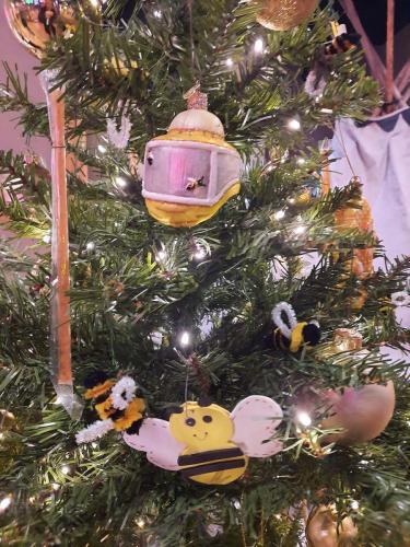 Bee-Tree-002